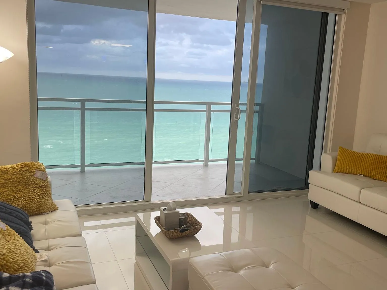 2030 S Ocean Dr — Photo 2