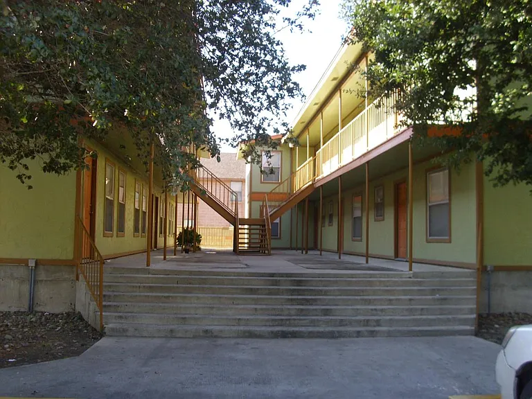 4510 Gallagher Ave — Photo 7