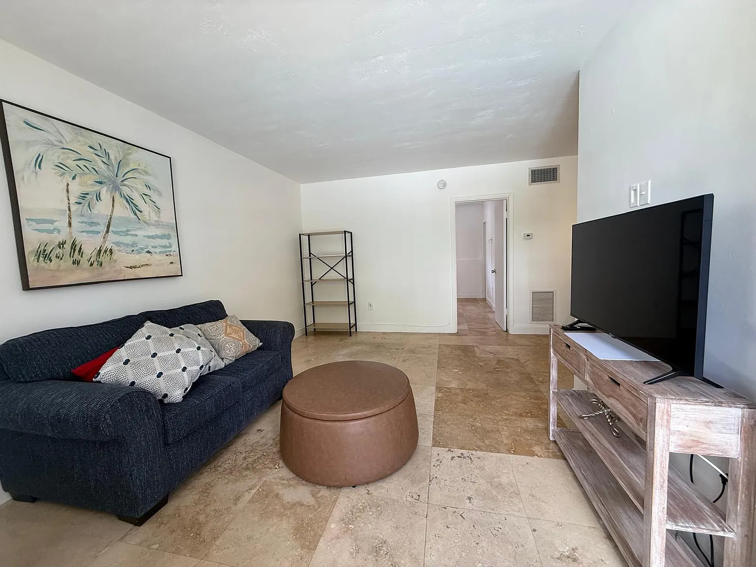 1 bed, 530 sqft, $2,300 — Photo 1