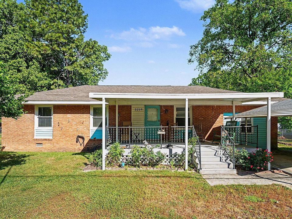 1st image of 3209 E Brinkley Dr