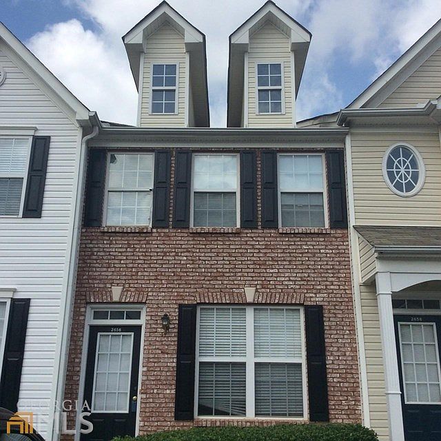 1st image of 2656 Heathrow Dr