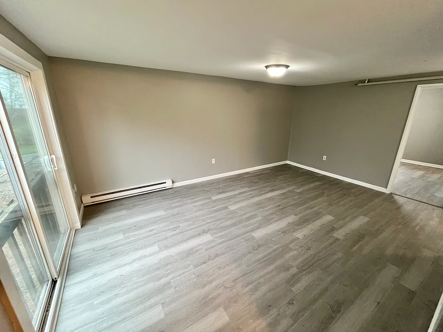 1 bed, 650 sqft, $1,500 — Photo 2