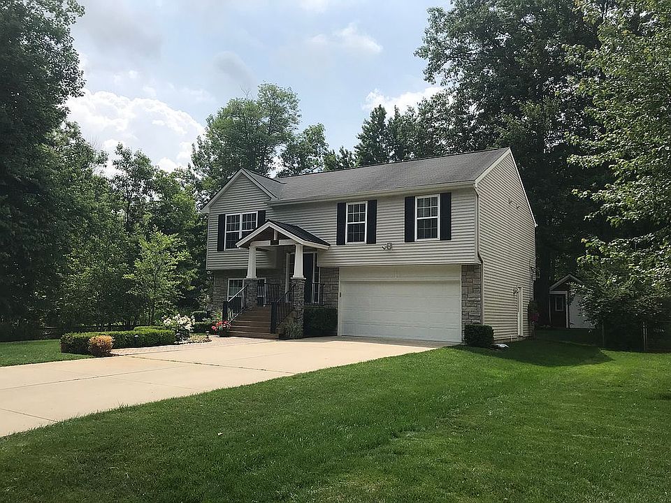 1st image of 5879 Forestal Dr