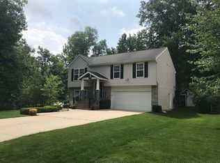 5879 Forestal Dr, Waterford, MI 48327