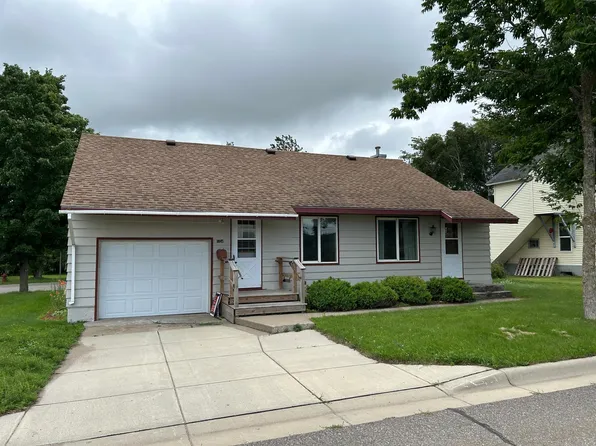 104 3rd St SE, Wadena, MN 56482