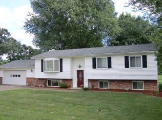 128 Beal Rd, Athens, OH 45701