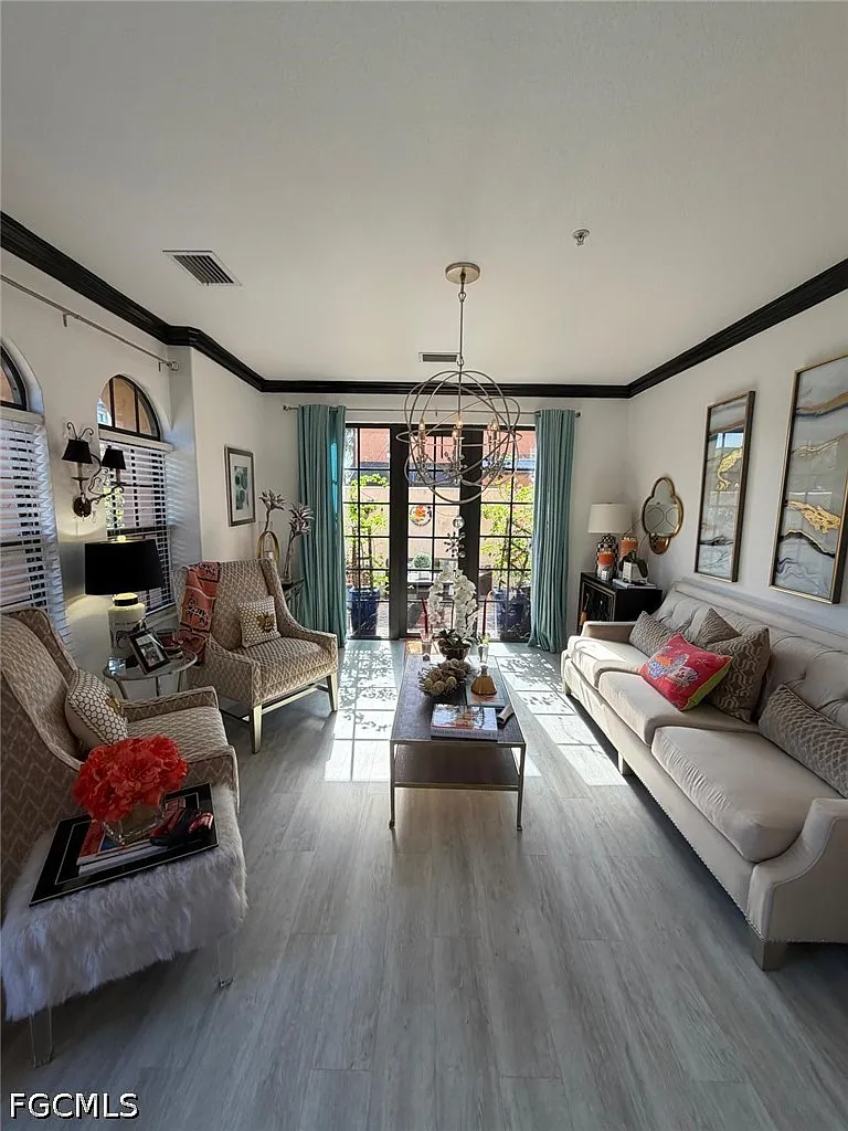 2 bed, 2.5 bath, 1674 sqft, $7,500 — Photo 3
