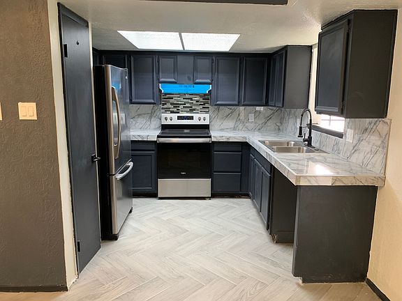 4th image of 205 E Castellano Dr #2