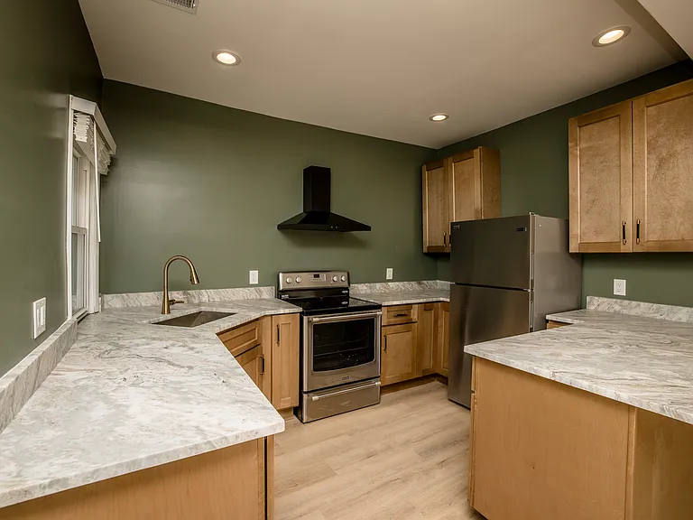432 Merino St — Photo 5