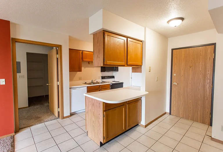 Maple Park Apartments — Photo 5