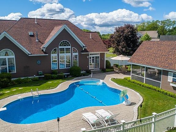 2nd image of 33 Long Creek Dr