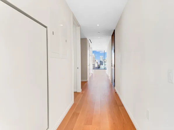 277 5th Avenue image 10 of 23