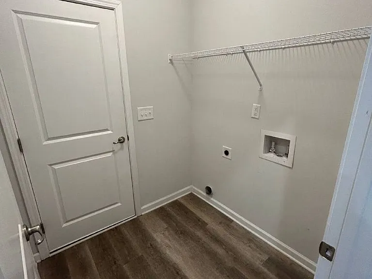 219 Oakwood Dr NW — Photo 8