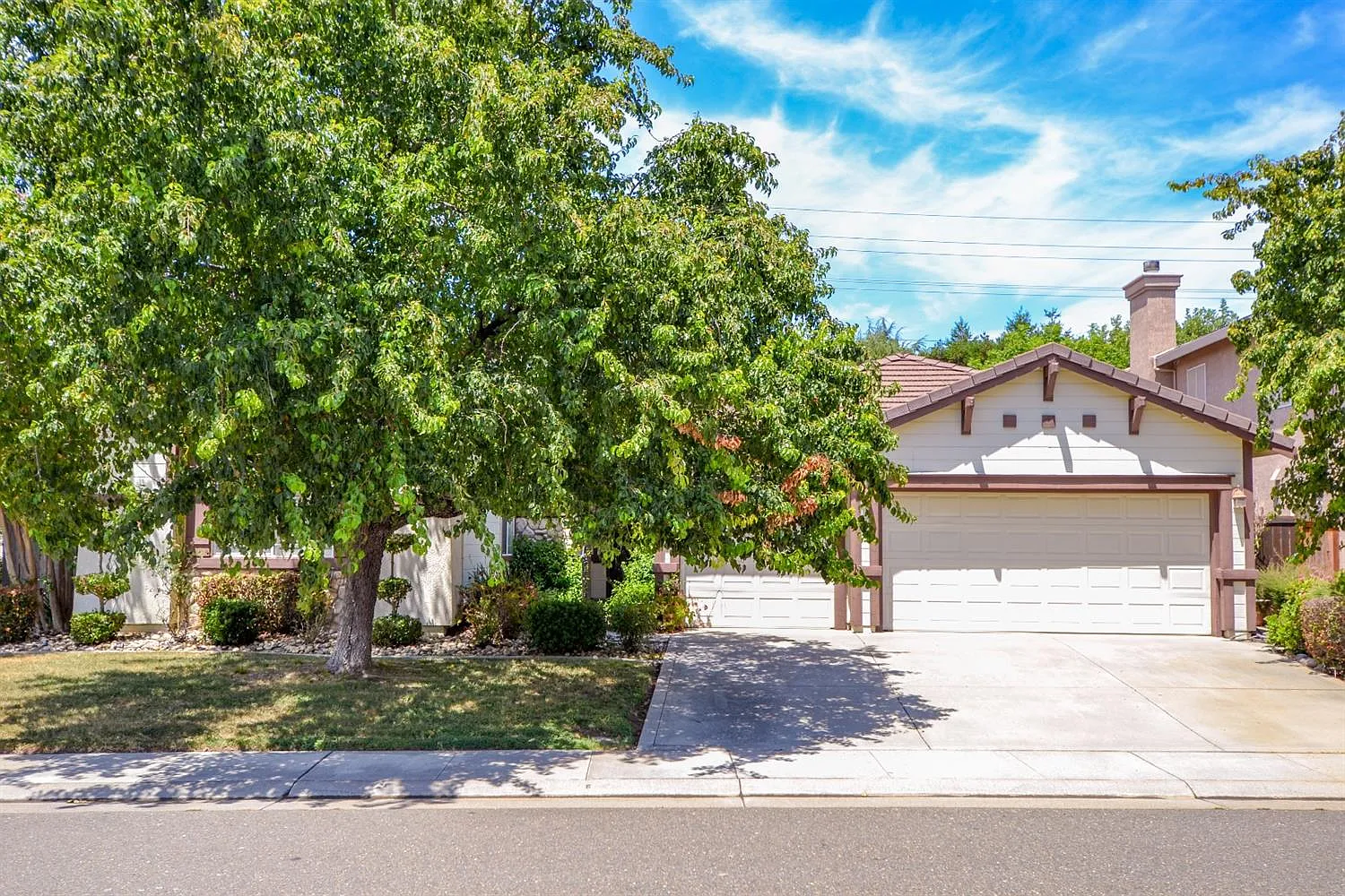 3321 Yosemite Park Way photo 1