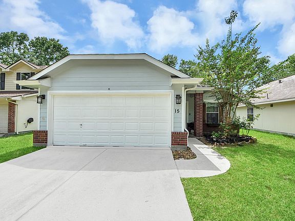 3rd image of 15 Bark Bend Pl