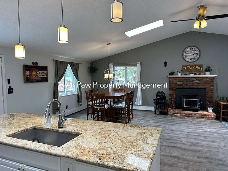 6058 Park St — Photo 5