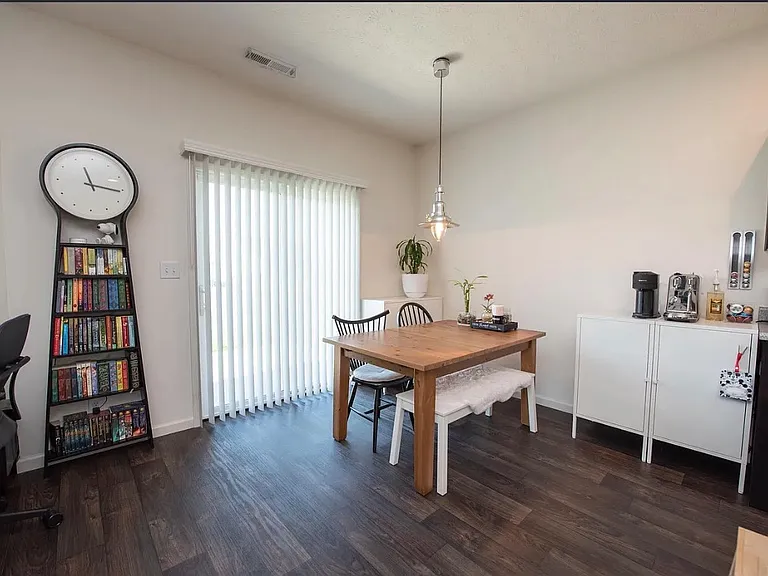 2416 Maxwell Dr — Photo 6