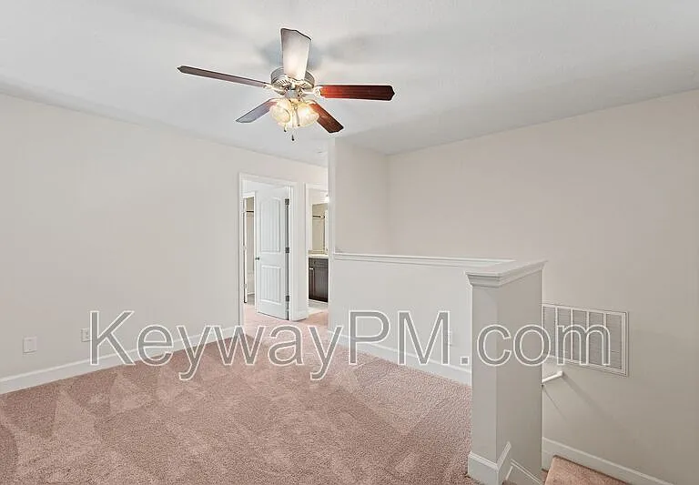 801 Trailside Ct — Photo 14