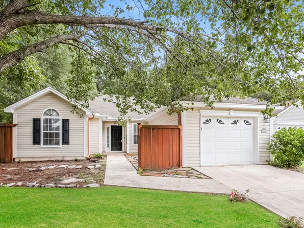 2001 Limpet Ln, Ladson, SC 29456