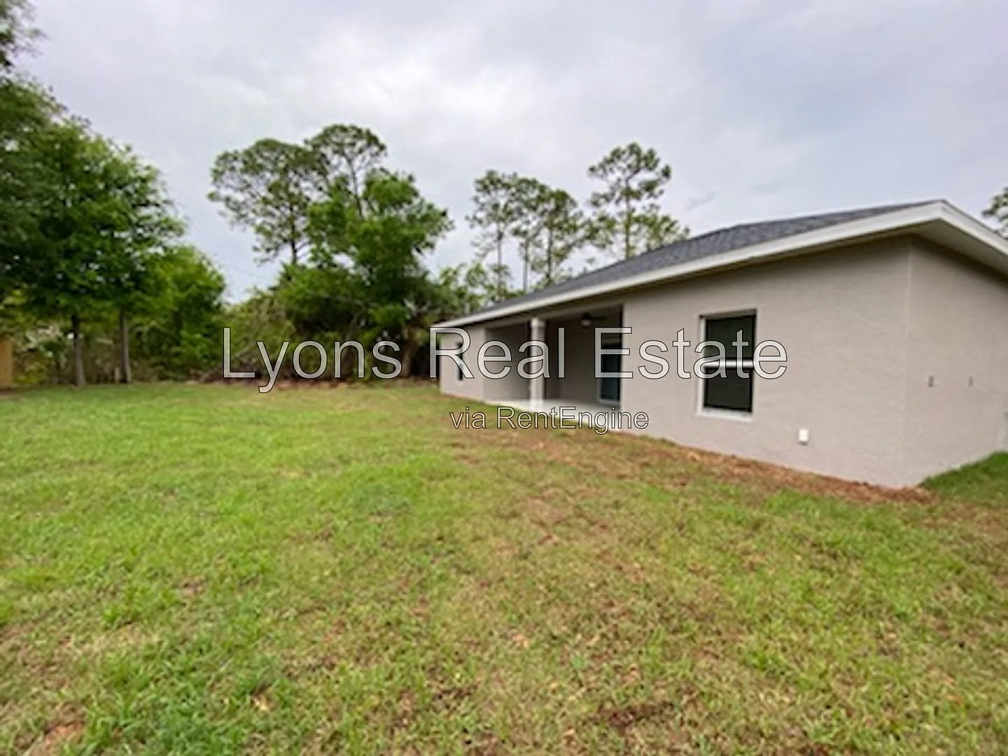 3 bed, 2.0 bath, 1600 sqft, $1,850 — Photo 3