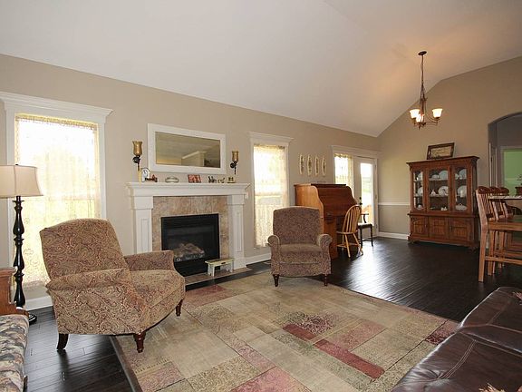 4th image of 13475 N Bedford Falls Rd