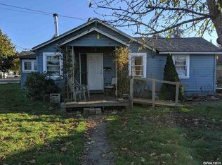 1321 Kalmia St, Sweet Home, OR 97386