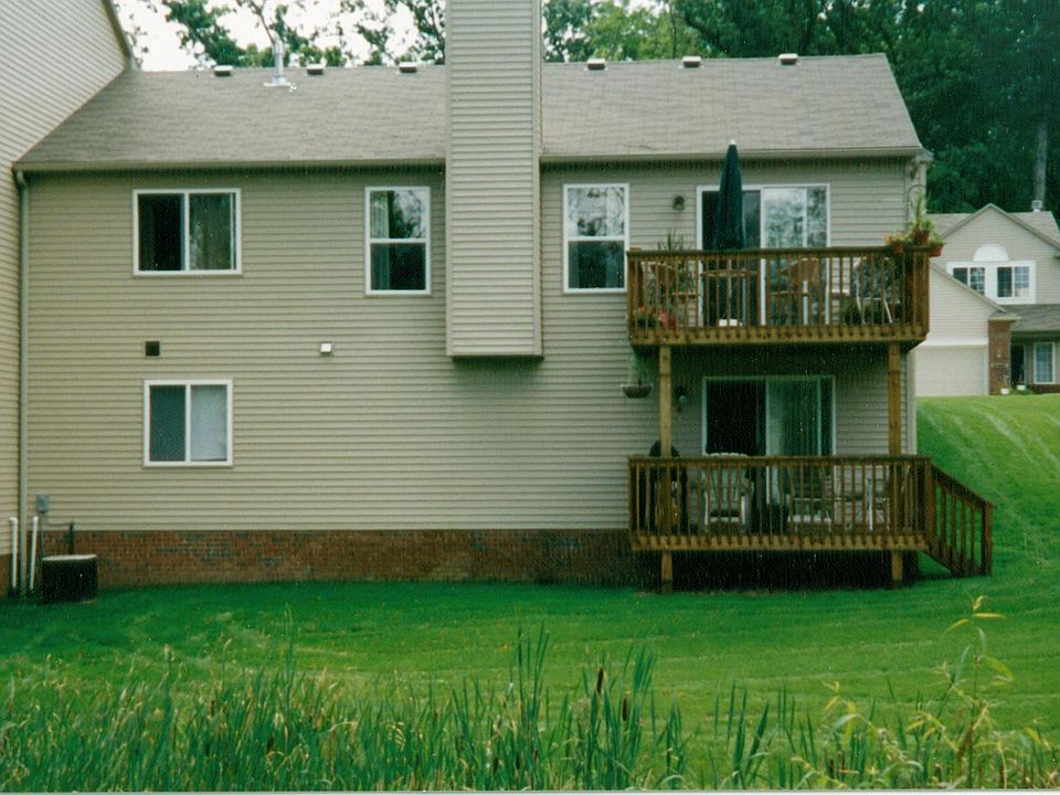 2nd image of 10443 Viewtop Ct