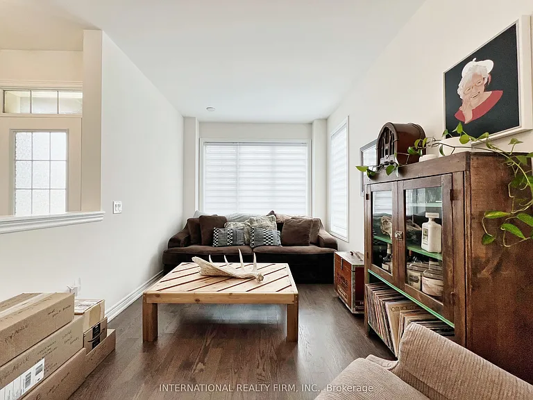 1 Frederick Pearson St — Photo 10