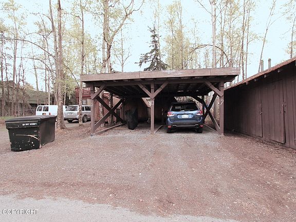 5th image of 1111 E Klatt Rd
