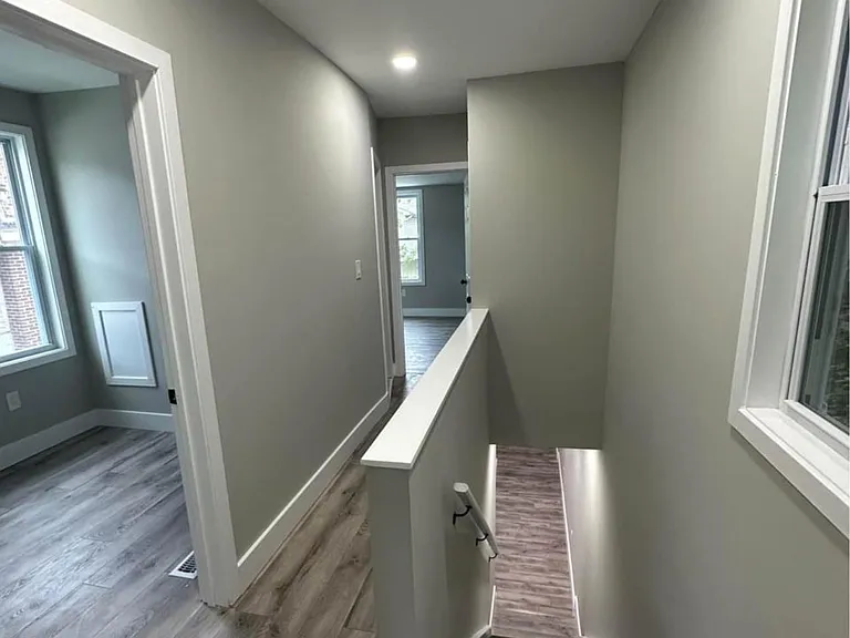 29 Capitol Heights Blvd — Photo 2