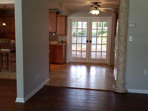 2nd image of 3318 Dunbar Dr
