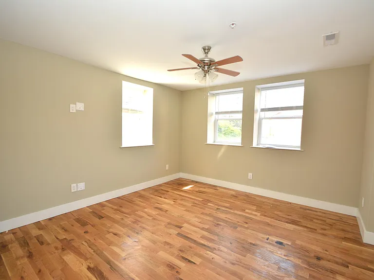 2315 Park Ave #1J — Photo 12