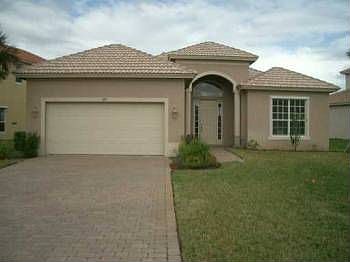 1st image of 425 NW Sheffield Cir