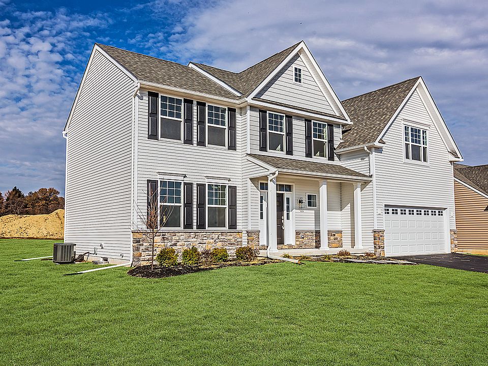 The Longwood Model Exterior