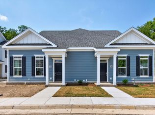 2042 Mango St, Chesapeake, VA 23321