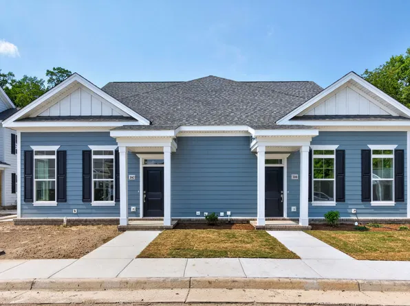 2042 Mango St, Chesapeake, VA 23321