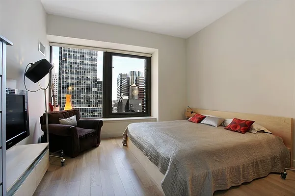 Rented by OGI Management | media 6