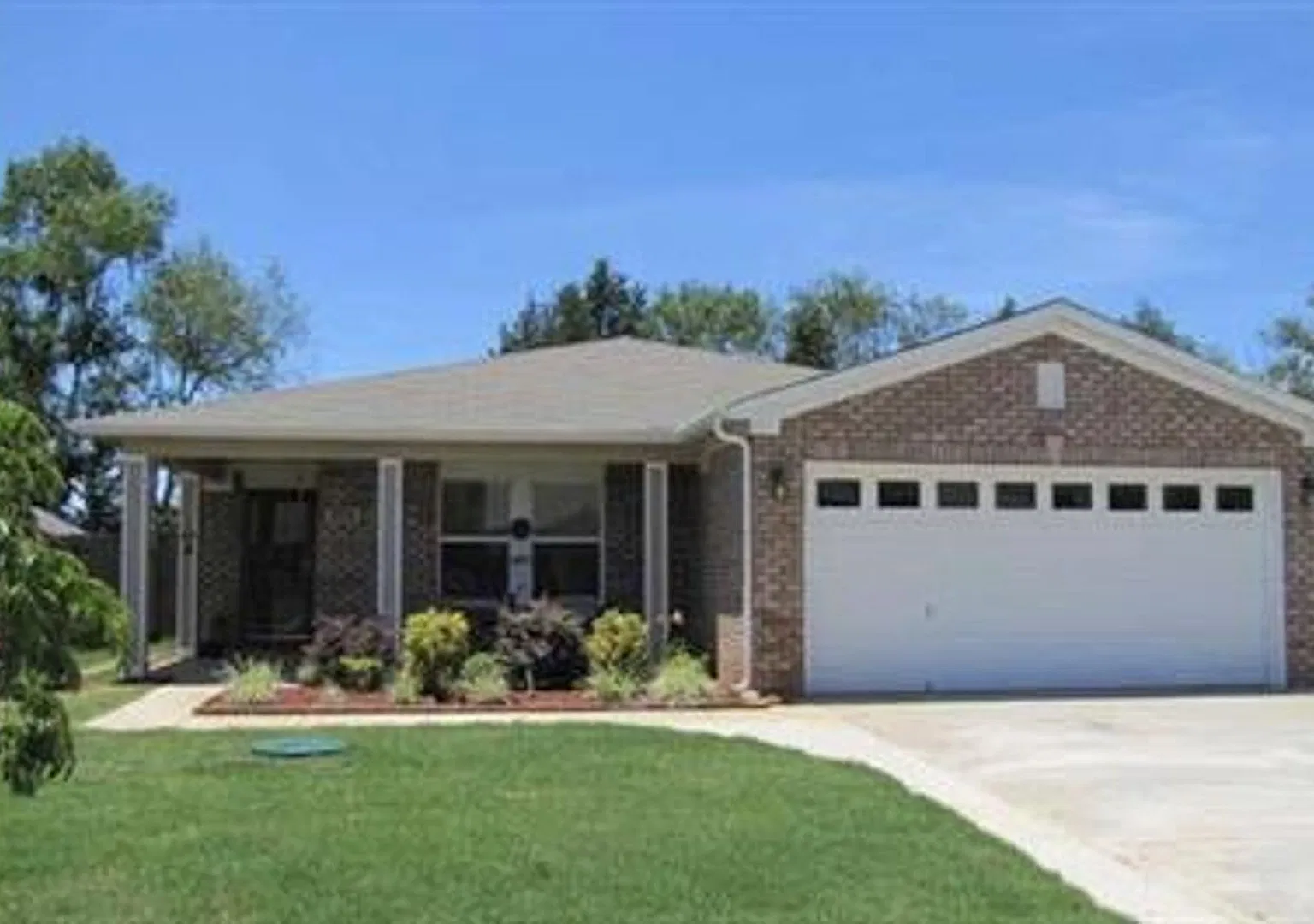 Spacious 3BR/2BA Home Special Rate with 2-Year Lease! — Photo 1