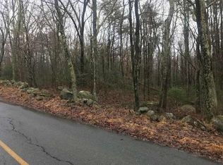 98 Hill St, Millville, MA 01529