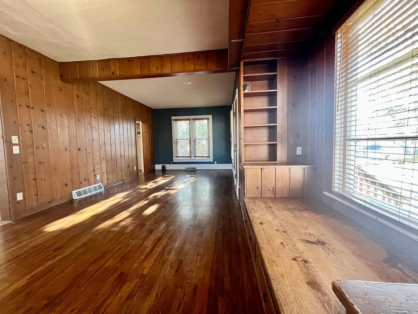 3-Bed 2-Bath House in Cedar Falls — Photo 2