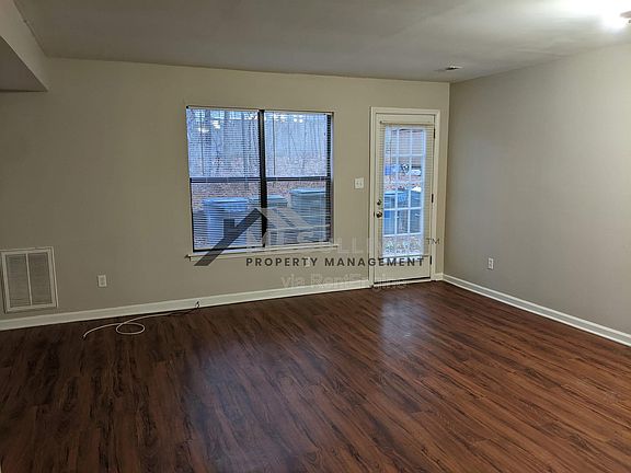 4th image of 608 Kendall Dr