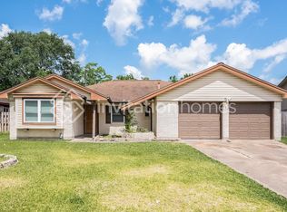 801 Newport Blvd, League City, TX 77573