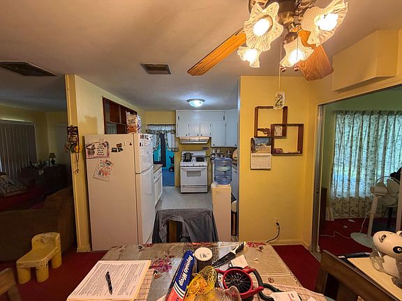 4th image of 7901 HOLOPAW Avenue
