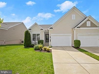1st image of 140 Castle Hill Dr