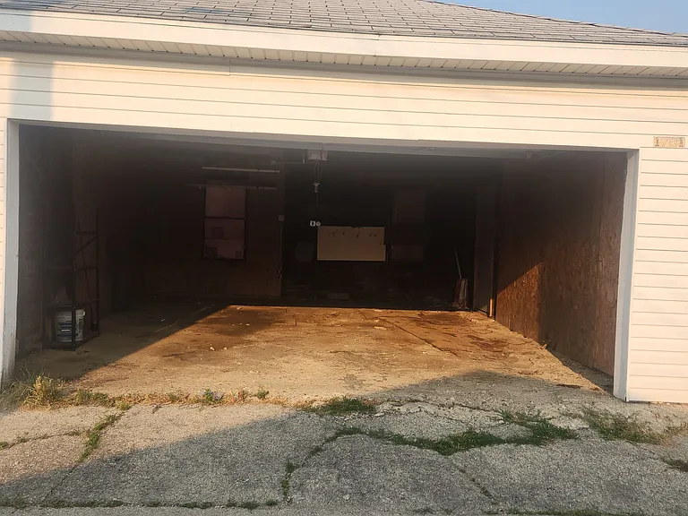 1701 S 71st St — Photo 36