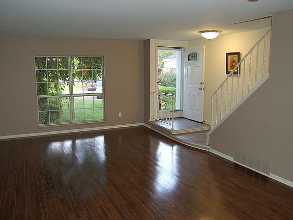 2nd image of 970 Bloomfield Village Blvd