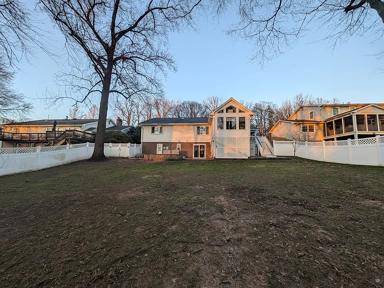 8505 Wolftrap Rd — Photo 2