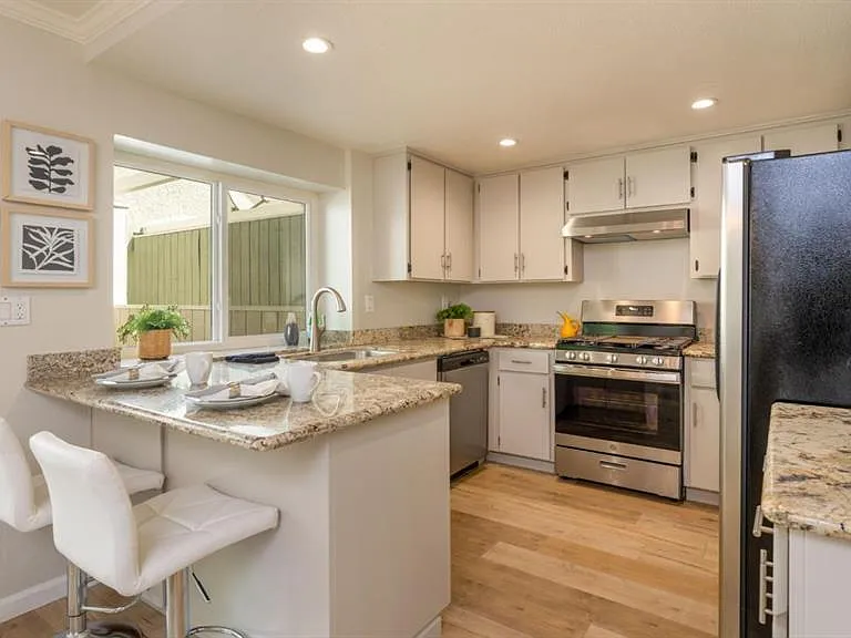 206 Michael Dr — Photo 16