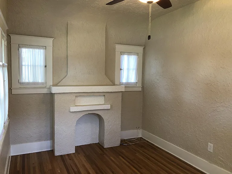 501 W Whiting Ave #8 — Photo 11
