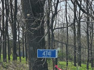 4741 Bennett Rd, Benton, WI 53803